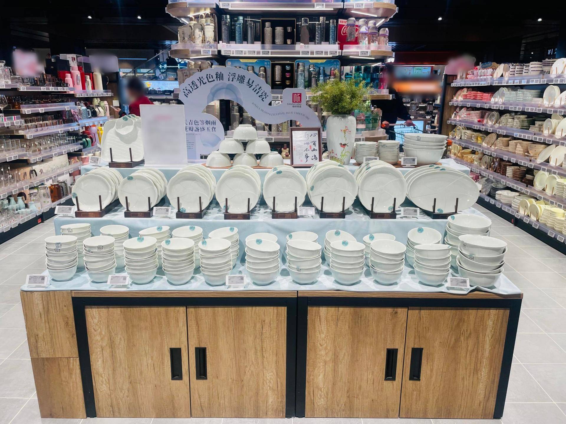 新品快讯丨大雅宋瓷，国色天青。这款餐具正沉塑餐桌美学！