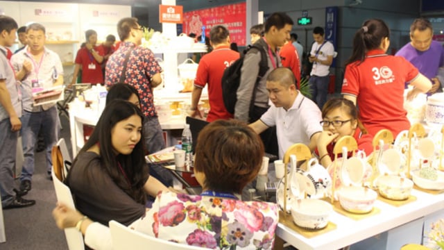 BB贝博隆沉亮相第二十二届中国（丽江）国际礼物展
