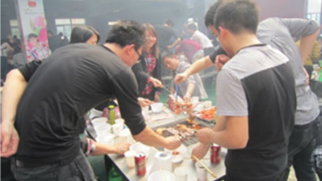 顺祥发展“放飞表情，欢乐无限”烧烤活动